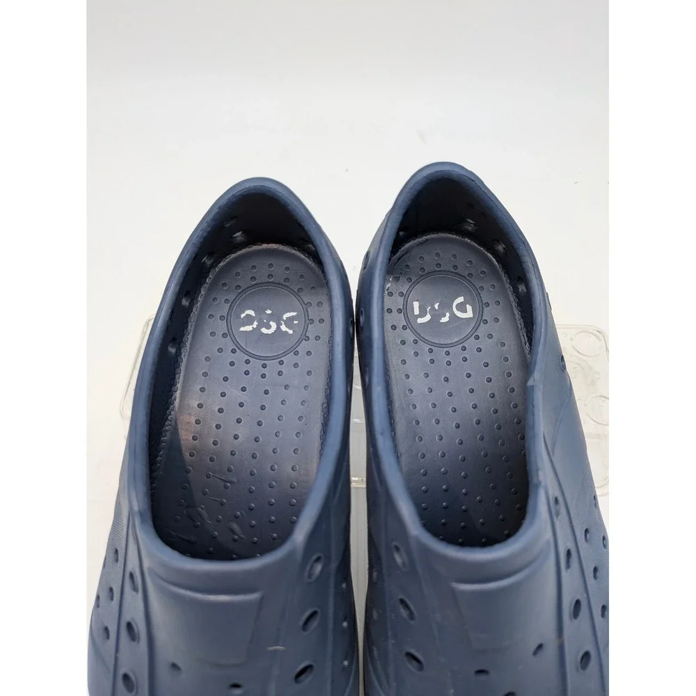 DSG Slip On Water Shoes Youth Size 3.5 Navy Blue Lightweight Casual Shoes